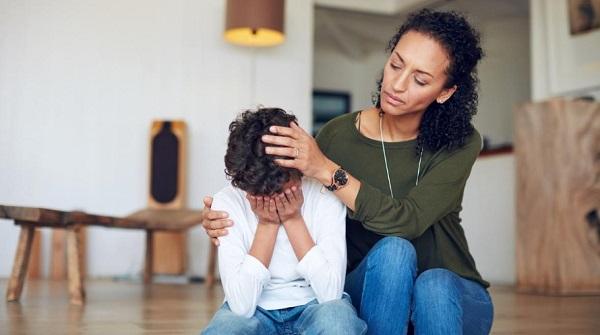 Beneficiile și pericolele unui parenting foarte empatic